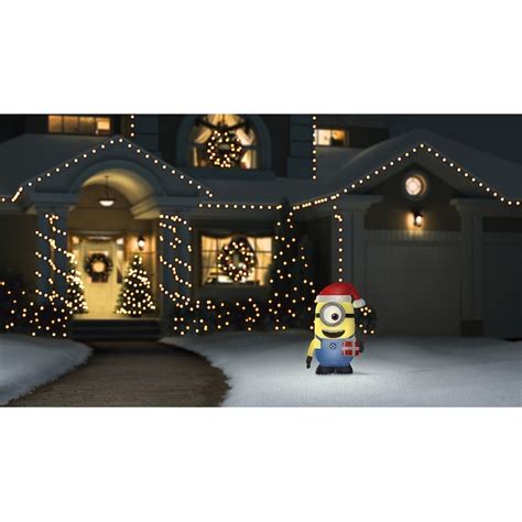 Universal Despicable Me 351 Ft Lighted Minion Christmas Inflatable At