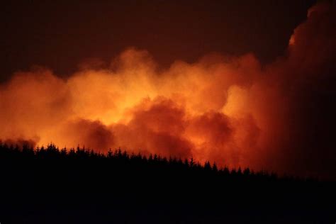 Incendies En Europe 1 330 Hectares De Végétation Incendiés Et 300