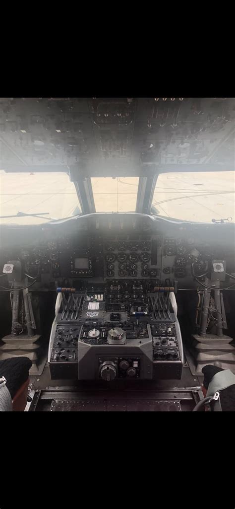 Cockpit of p-3 Orion : r/aviation