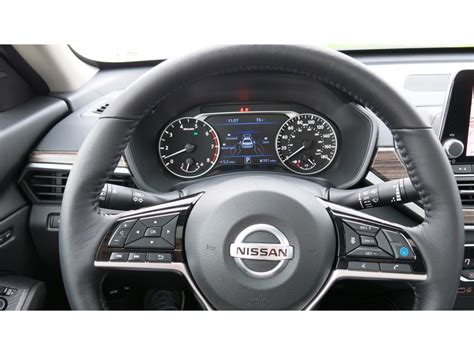 2019 Nissan Altima: 124 Interior Photos | U.S. News