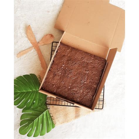 Jual Fudgy Brownies With Topping B Ovomaltine KitKat Nutella