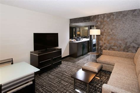 Embassy Suites by Hilton Las Vegas Reviews, Deals & Photos 2024 - Expedia