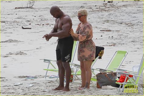 Terry Crews Shows Off Ripped Shirtless Body In Rio De Janiero Photo