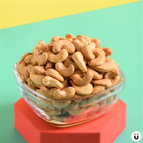 Big Nuts Lightly Roasted Cashews Nuts Unsalted Kacang Gajus