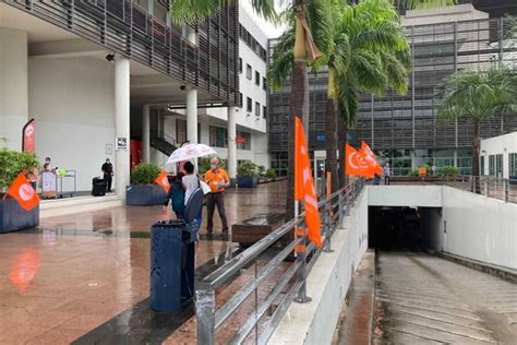 Chu Nord La Cfdt Dit Non La Fermeture Du Service Urologie