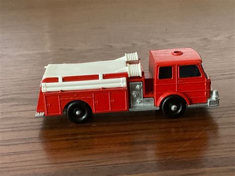 matchbox vintage  fire pumper truck  lesney   england