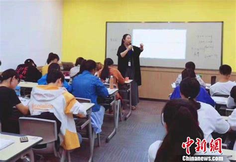 “90后”教师心中的“好老师”：与学生共同成长凤凰网