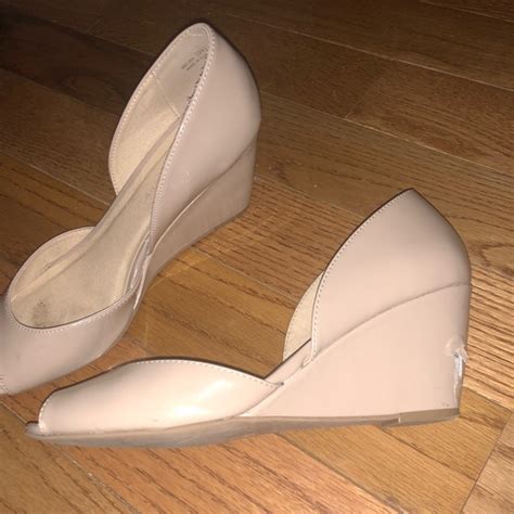 CL By Laundry Shoes Cl By Laundry Nude Patent Leather Shoes Size Poshmark