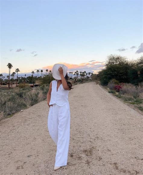 What To Wear In Palm Springs 13 Chic Palm Springs Outfits 2023