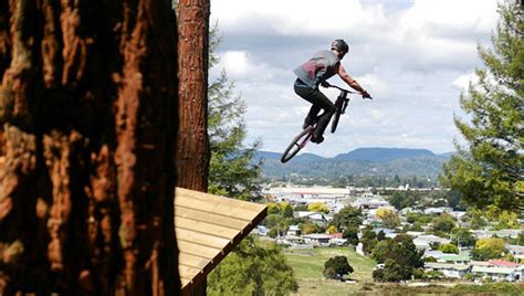 Sam Pilgrims 9th Place Run From Crankworx Rotorua Octane One