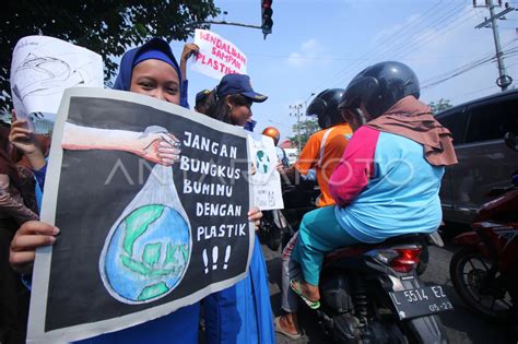 KAMPANYE PEDULI LINGKUNGAN ANTARA Foto