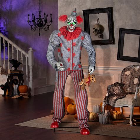 Haunted Living 6 Ft Lighted Animatronic Clown With Toy Bear In The