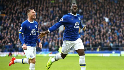 Everton Bournemouth Romelu Lukaku S Four Goal Haul Guides Toffees