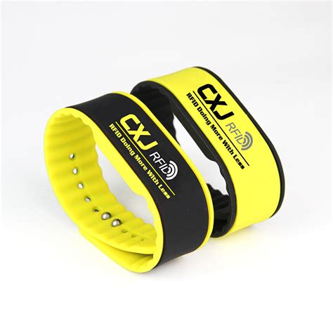 Passive Rfid Silicone Wristband Scannable Cashless Nfc Bracelets