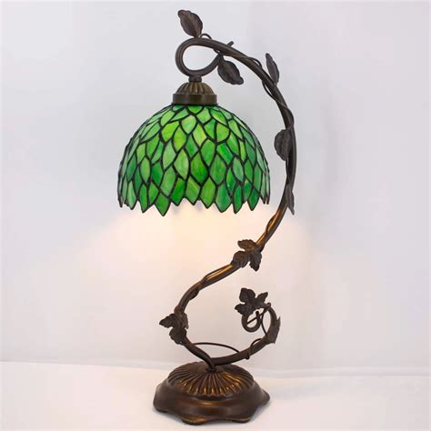 Green Wisteria Lamp In 2020 Stained Glass Table Lamps Glass Table Lamp Tiffany Style Table Lamps