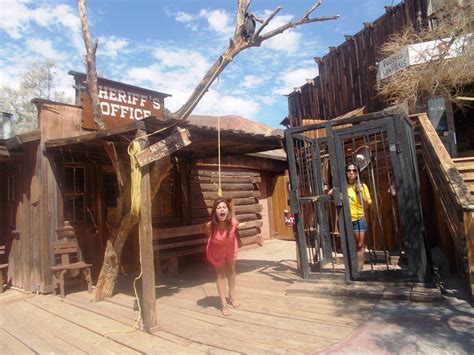 Calico Ghost Town: cidade fantasma na California - Uma Turista Nas Nuvens