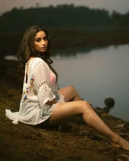 Aishwarya Sharma Top 20 Hot Pics And Photo