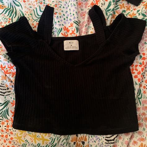 Urban Outfitters Ribbed Crop Top Size M But Is A Depop