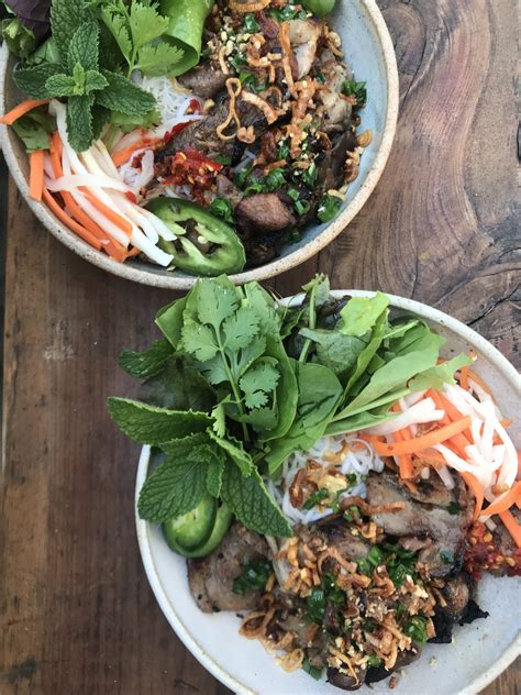 Bun Thit Nuong Vietnamese Grilled Pork With Vermicelli