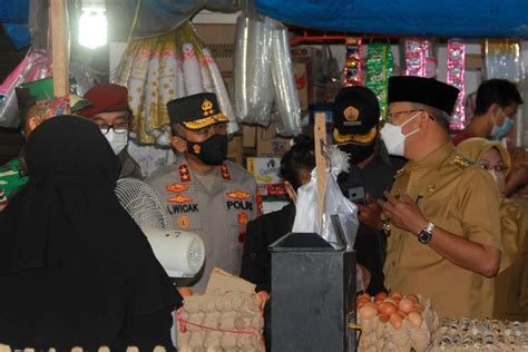 Tinjau Ketersediaan Migor Dan Bahan Pokok Gubernur Rohidin Pastikan