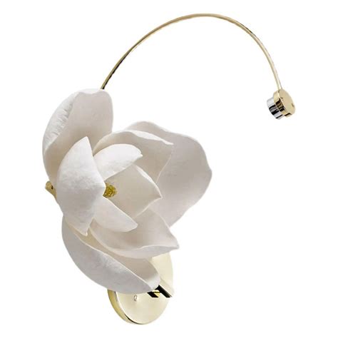 Бра Белый Цветок Lure Sconce by PELLE по цене 16 700 руб. купить в ...