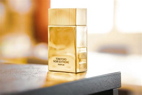 Noir Extreme Parfum Review: A New Interpretation Of Nocturnal Deliciousness