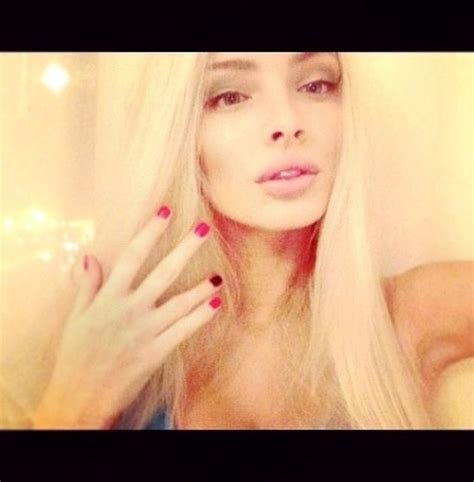 Alena Shishkova Beauty Glamour Platinum Blonde