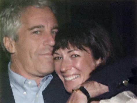 Ghislaine Maxwell Jeffrey Epsteins Ex Girlfriend Seeks 28 5 Mn Bail