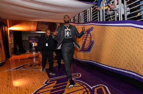 Lakers Rumors Lebron James Trade Scenarios Coming Out Nba Lakeshow