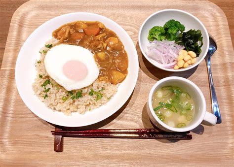 アルモンデ料理・カレーライス食事献立 管理栄養士・調理師 とものうようこ 栄養バランスのとれた献立のつくり方