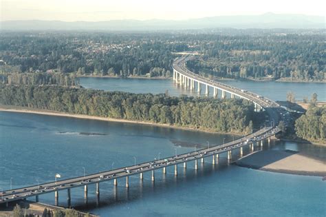 The Glenn Across The Bridge Columbia River Breathtaking Government