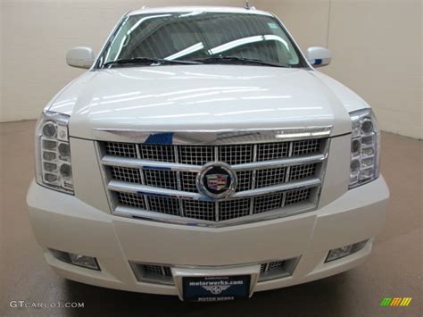 White Diamond Cadillac Escalade Esv Platinum Awd Photo