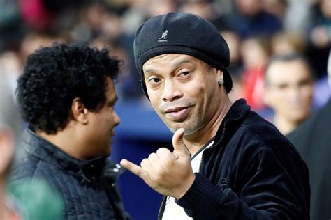 Ronaldinho Ga Cho Em Pris O Preventiva No Paraguai