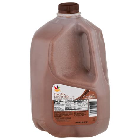 Save On Our Brand Low Fat Chocolate Milk Order Online Delivery Giant