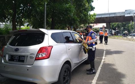 Banyak Pemalsuan Pemkot Bandung Ganti Buku Uji Kir Dengan Smart Card