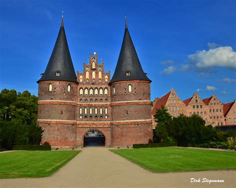 Das Holstentor In Lübeck Foto And Bild Deutschland Europe Schleswig