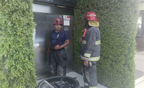 Dos Menores Quedan Atrapados En Elevador De Plaza En Culiac N