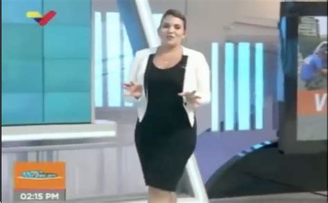 La Aparatosa Caída De Una Presentadora En Directo