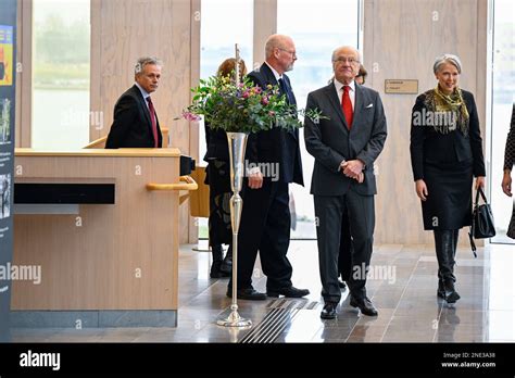 El Rey Carl Gustaf en la exposición fotográfica El Rey estaba aquí En