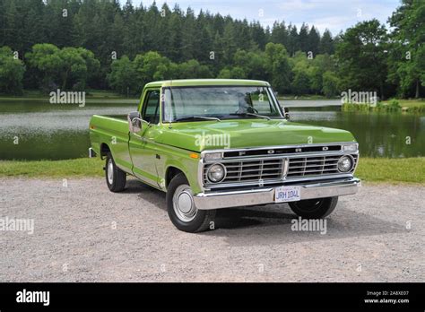 1973 Ford F100 Pick Up Truck Vehículo Clásico Americano Fotografía De