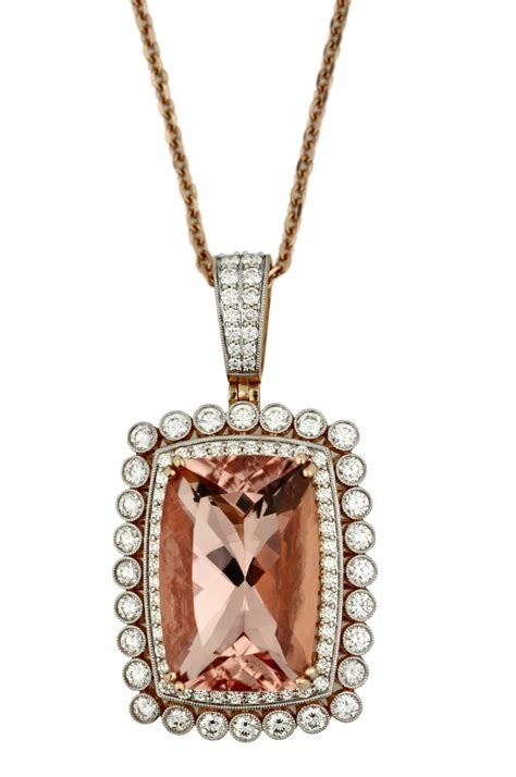 18k Morganite and Diamond Pendant Necklace For Sale at 1stDibs