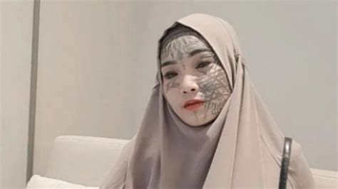 Perempuan Punk Mondy Tatto Akui Alami Pelecehan Seksual Dari Ustaz Ebit Lew