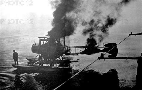 Premi Re Guerre Mondiale Capture D Un Hydravion Allemand Dans La Mer