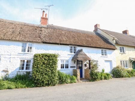 Dorset Self Catering Cottage Lime Cottage Burton Bradstock Sleeps