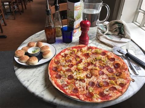 Pizza Express Luton The Lodge 3 Church St Restaurant Reviews