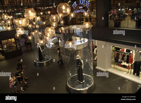 Siam Center shopping mall in Bangkok , Thailand Stock Photo - Alamy