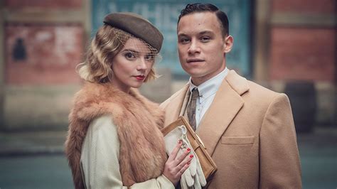 Así Luce El Actor Finn Cole A Casi 10 Años De Su Primera Aparición En