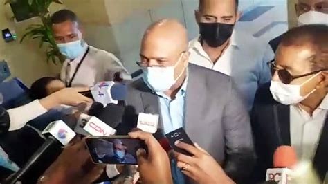 Diandino Peña sale de la PROCURADURÍA tras ser interrogado por la PEPCA