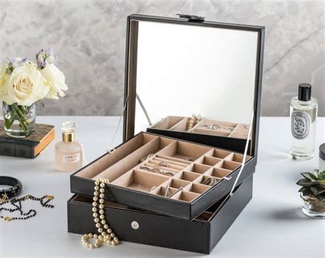 10 Awesome Luxury Jewelry Boxes You Could Buy Right Now