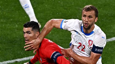 EM Auftakt für Ronaldo Portugal feiert Last Minute Sieg gegen Tschechien